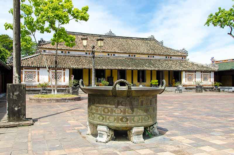 360 - Vietnam - Hue - Ciudadela Imperial - Ta Vu o palacio de los Mandarines